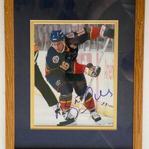 Authenticated signed original of Brett Hull Hockey NHL Saint Louis Blues #16